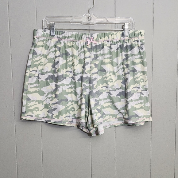 Jaclyn Intimates Other - 4/25$ Jaclyn Intimates Camo Sleepwear Shorts